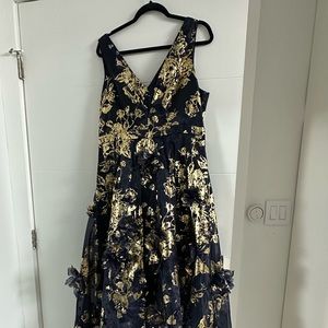 One use- Marchesa- size 14 - blue and gold gown